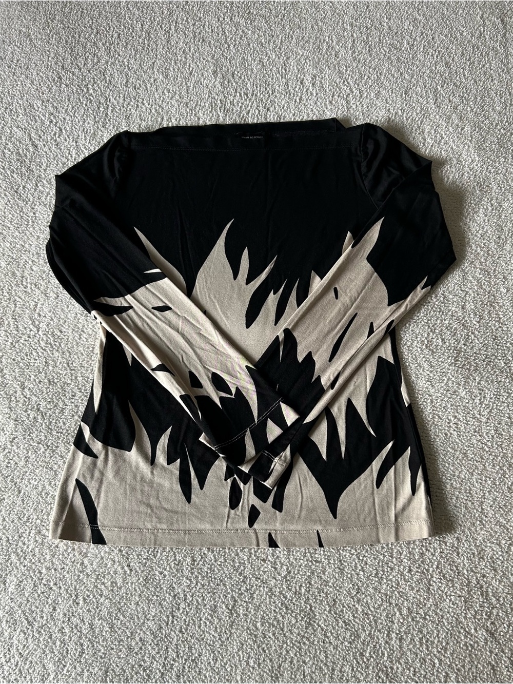 Isabel de Pedro Black and Cream Abstract Flame-Print Long Sleeve Top